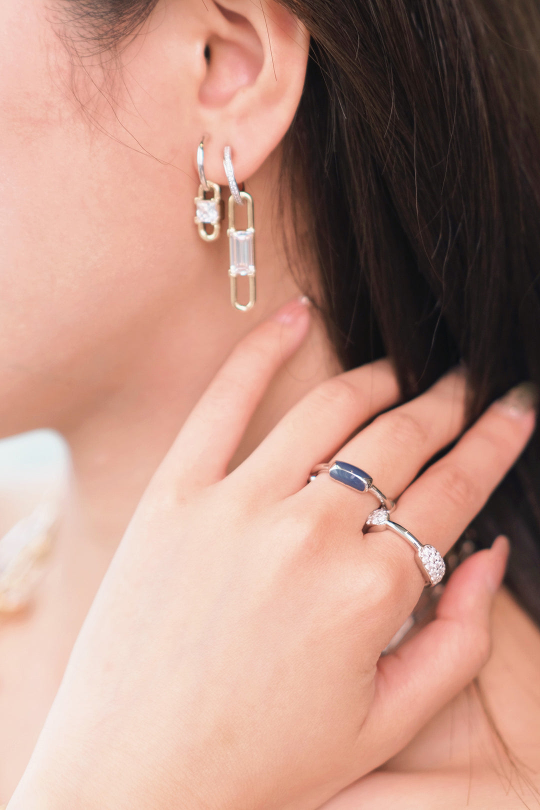Anillo TOGGLE Pavé Pillow Dome - Oro Blanco