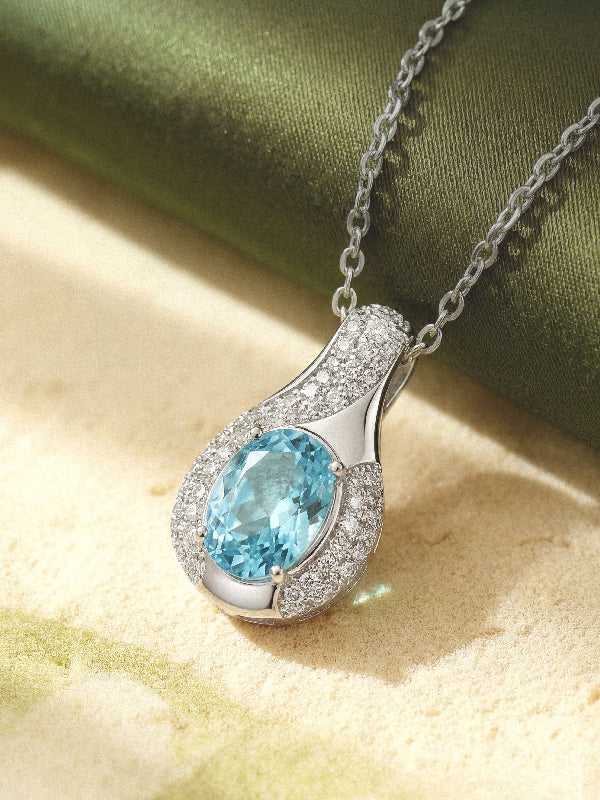 Necklaces & Pendants