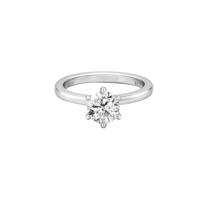 SIMPLE Round Solitaire Ring