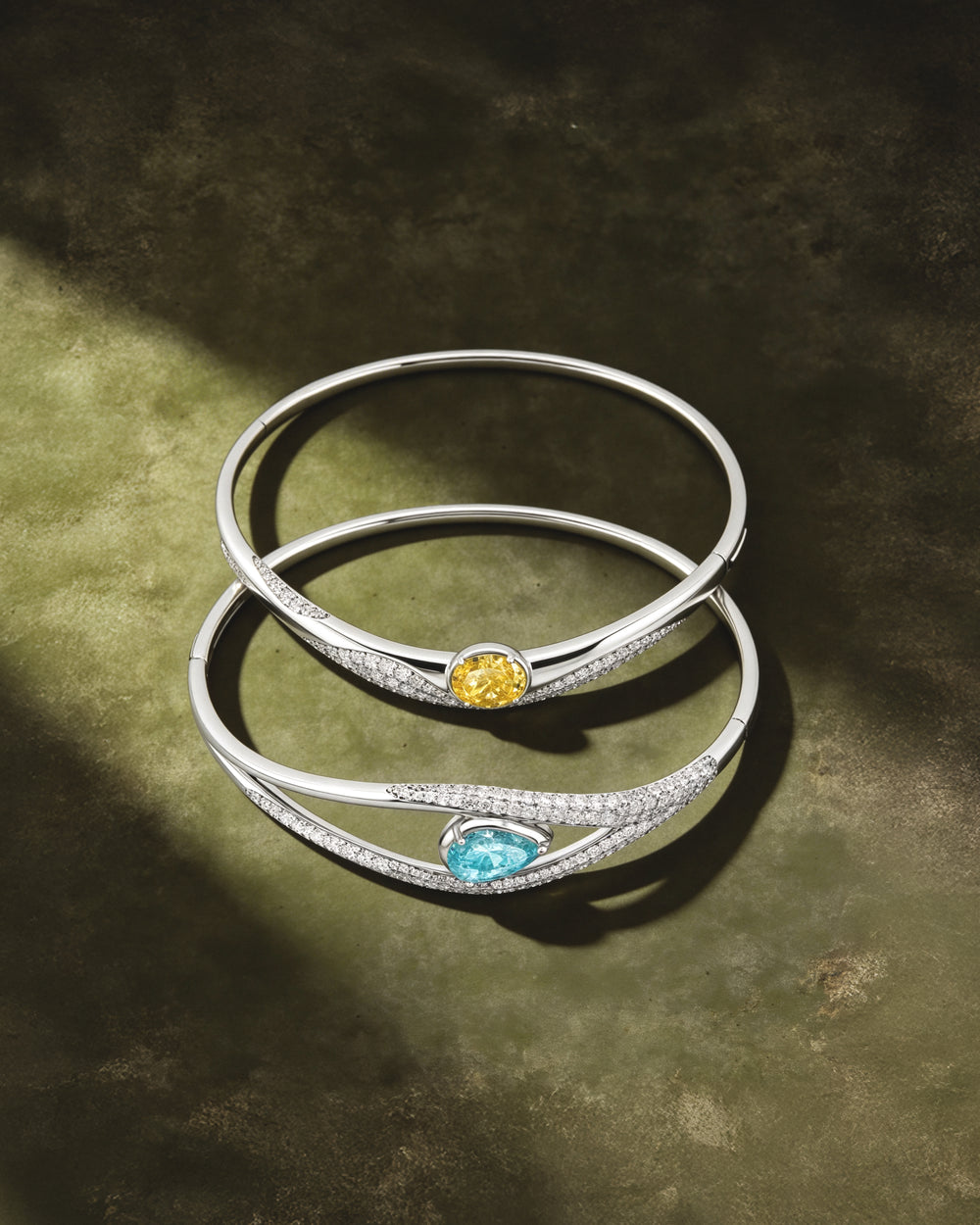 SIERRA Pavé Contour Bangle - ARTĒ Madrid