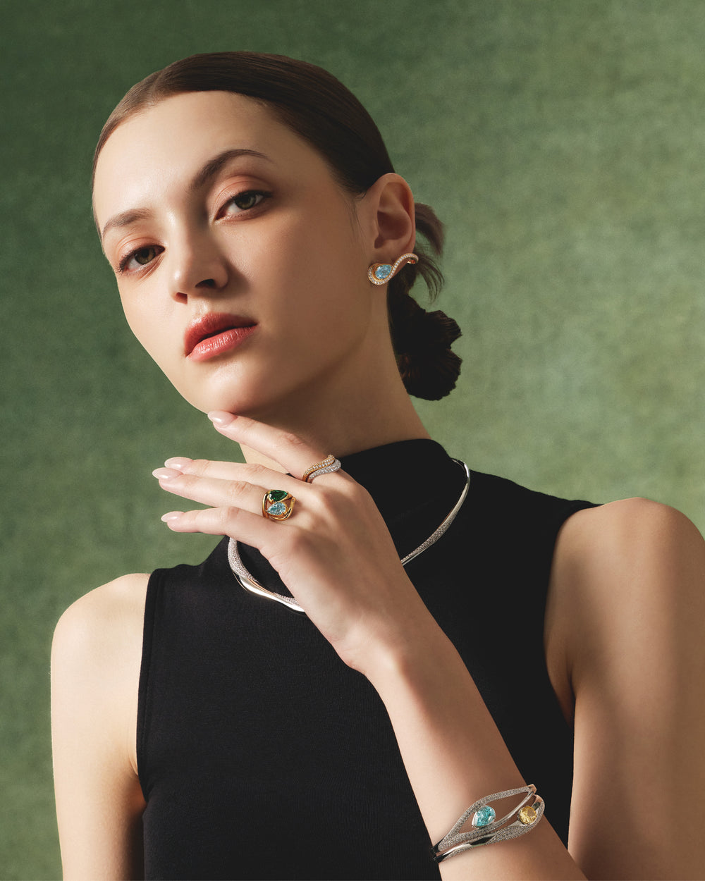 SIERRA Pavé Contour Climber Earrings - ARTĒ Madrid