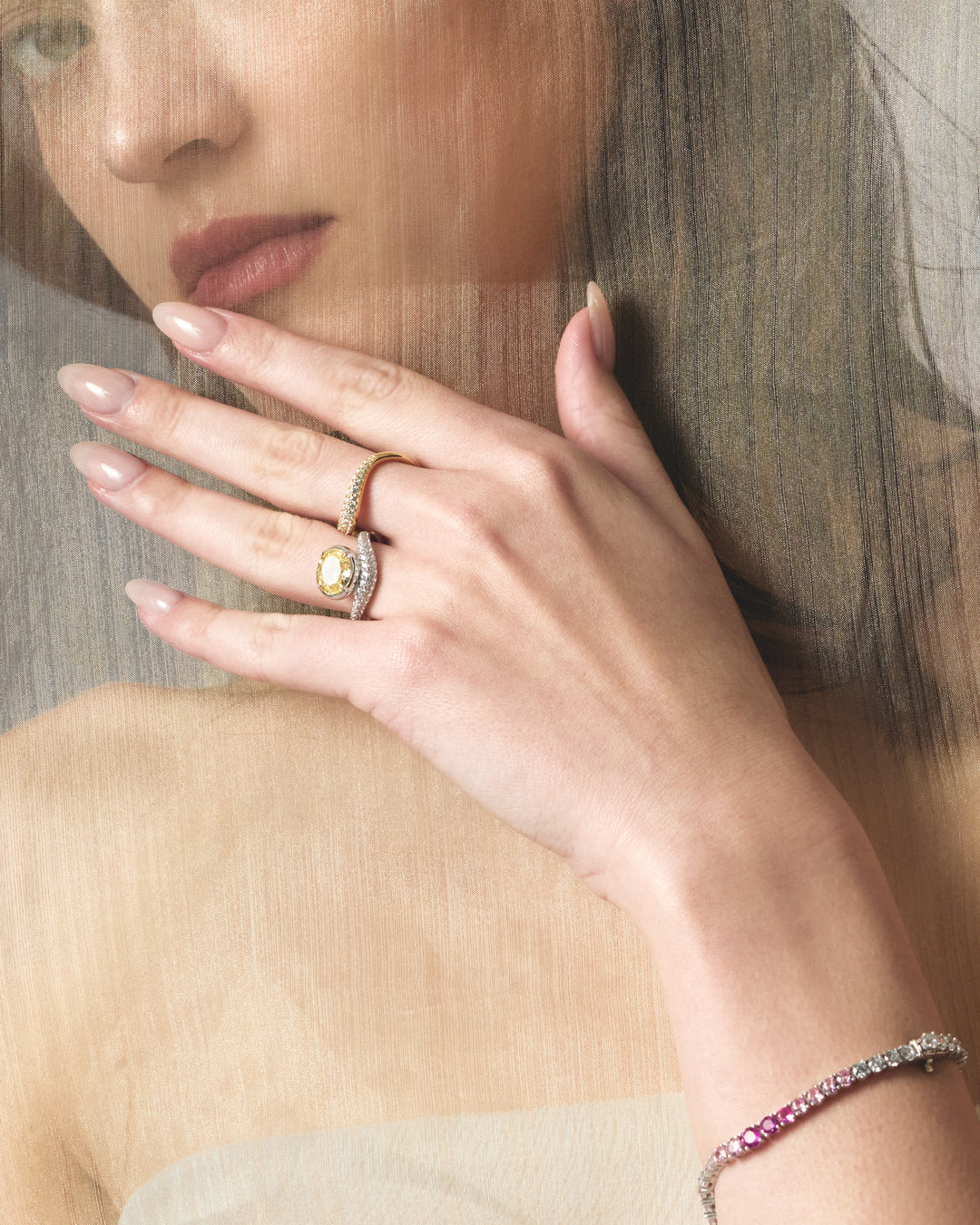 SIERRA Pavé Contour Oval Solitaire Ring - ARTĒ Madrid